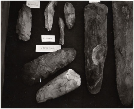 Silex de pierre taillée et de la pierre polie, trouvées sur Senneville
